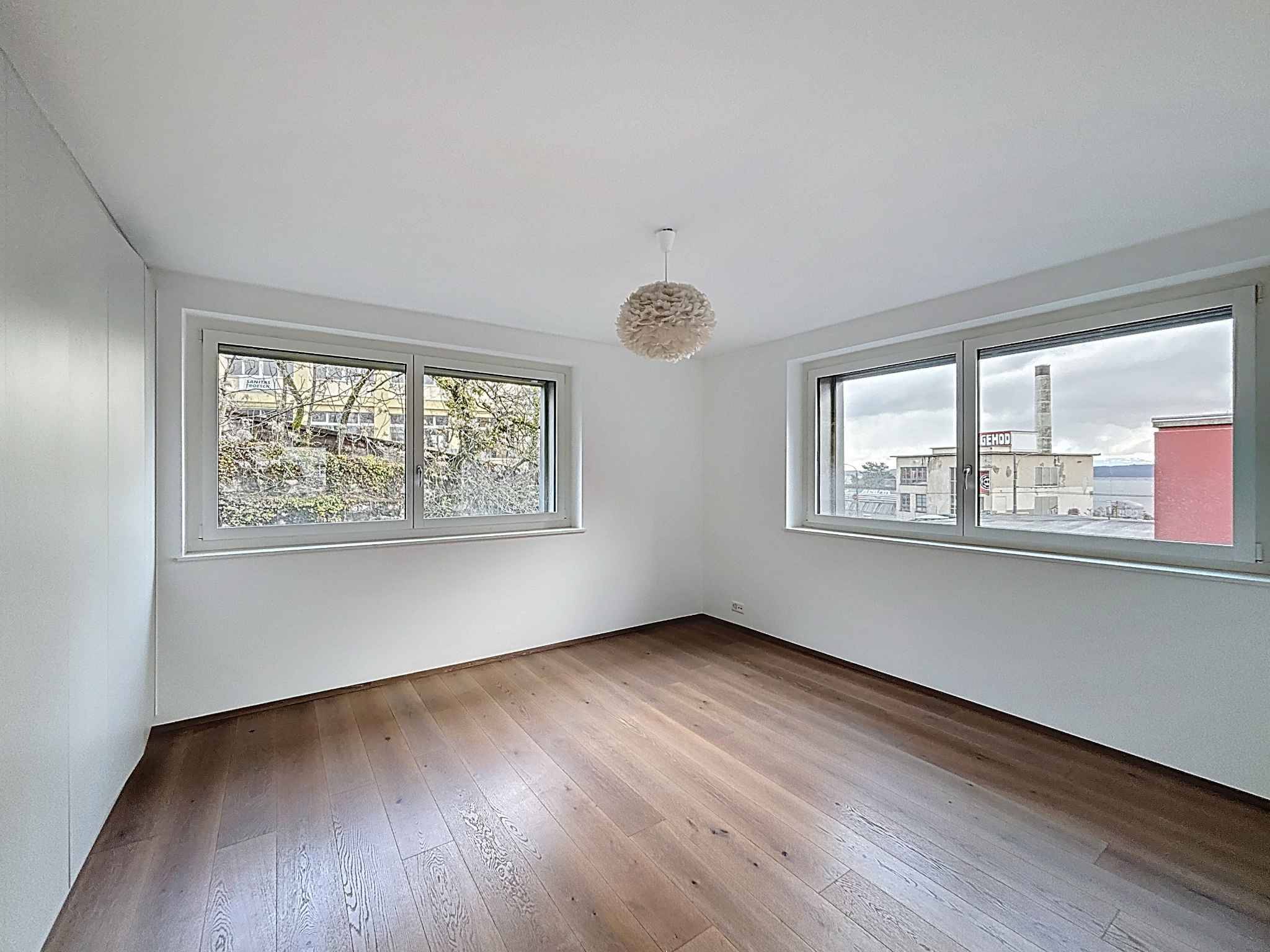 Duplex au style industriel en ville de Neuchâtel