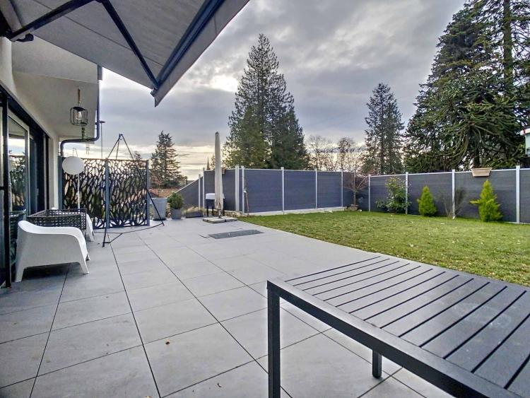Villa contemporaine de 6.5 pièces dans les hauteurs de Neuchâtel
