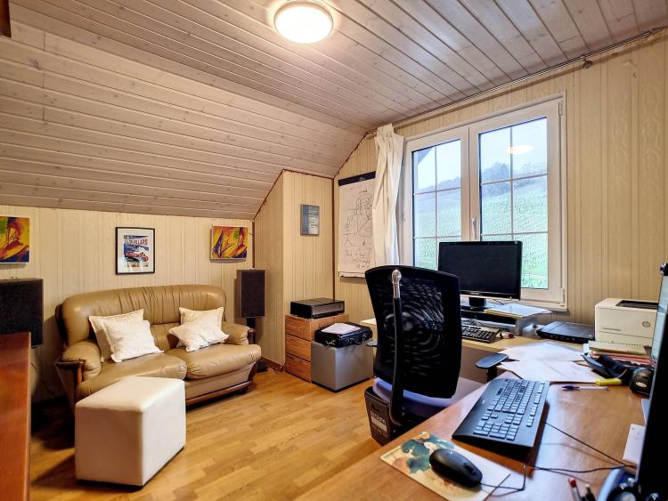 Appartement-villa de 5,5 pièces avec 3 terrasses et garage double