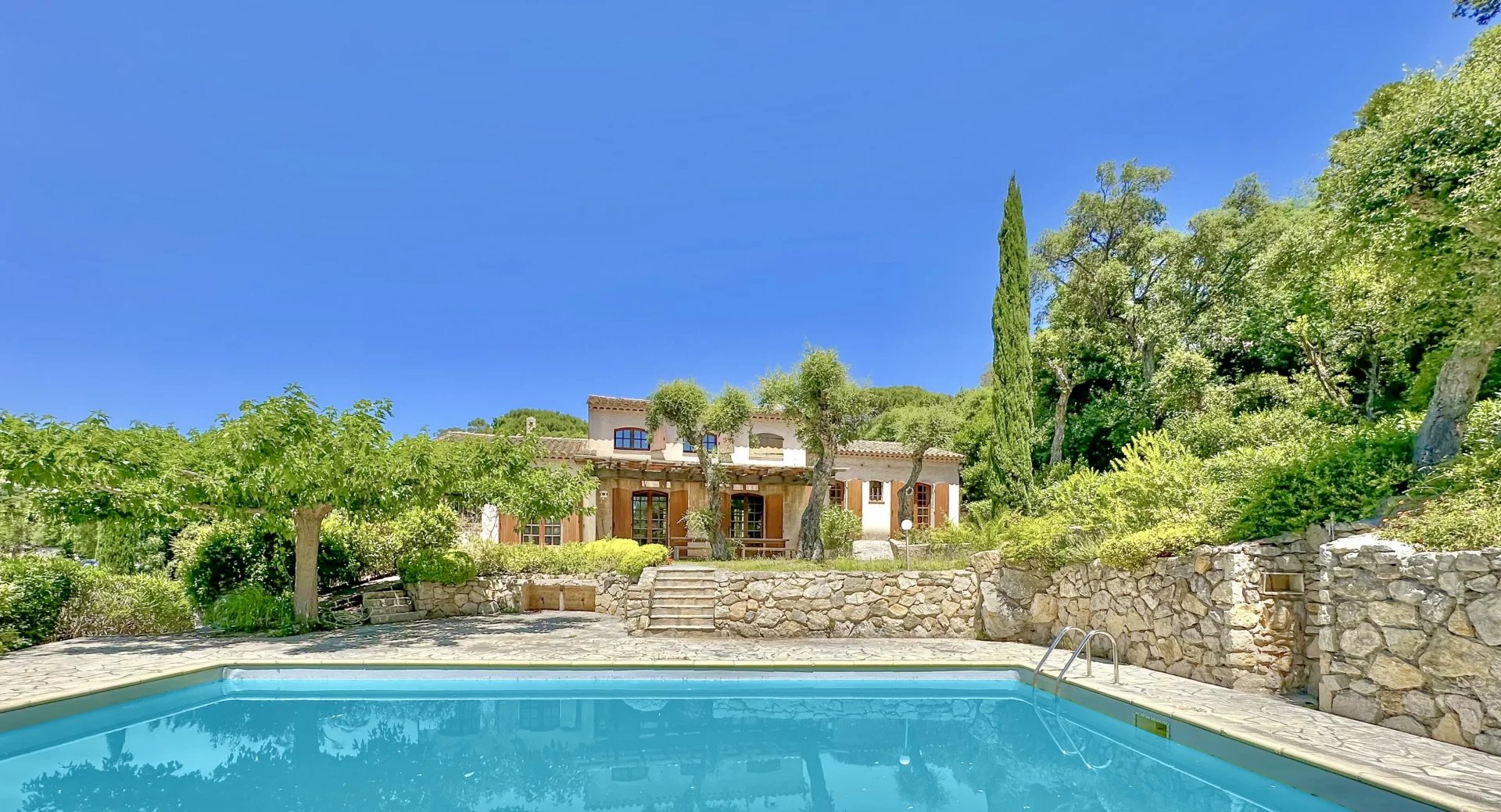 Villa à vendre à pied des plages