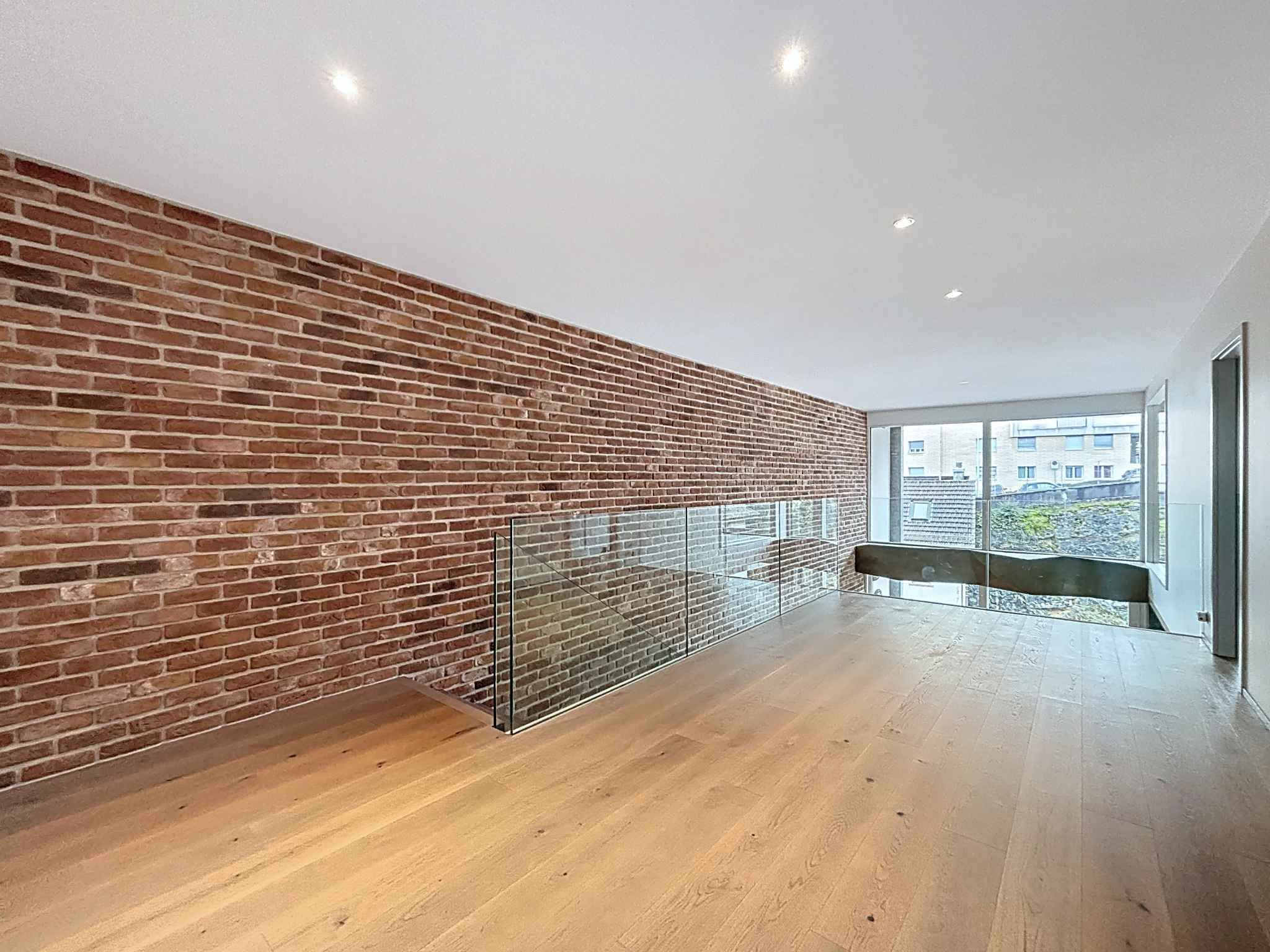 Duplex au style industriel en ville de Neuchâtel