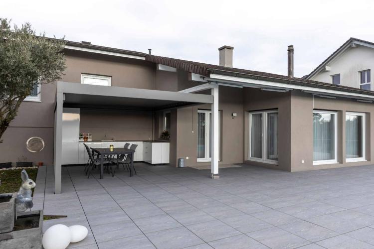 Superbe propriété de 10.5 pièces avec piscine et vue panoramique