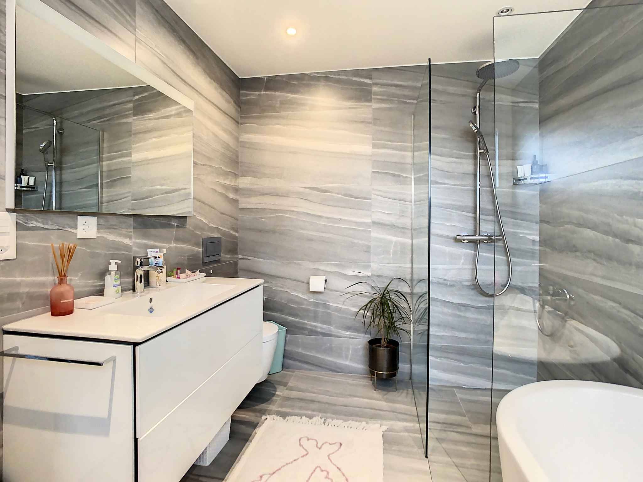 Villa contemporaine de 6.5 pièces dans les hauteurs de Neuchâtel