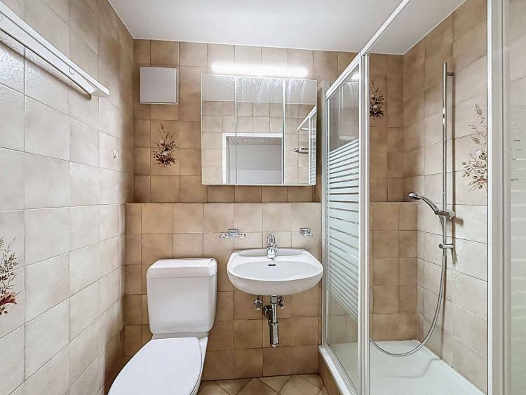 Appartement 4.5 pièces lumineux avec balcon et place de parc