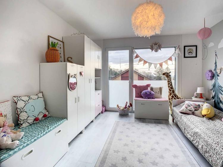 Villa contemporaine de 6.5 pièces dans les hauteurs de Neuchâtel