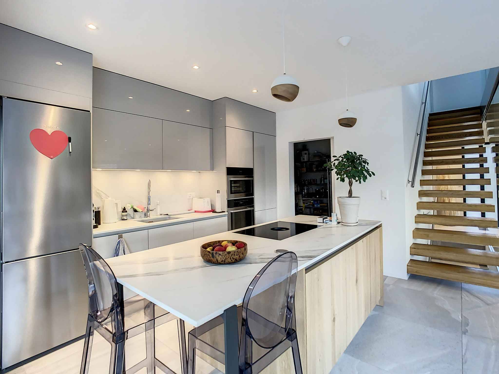 Villa contemporaine de 6.5 pièces dans les hauteurs de Neuchâtel