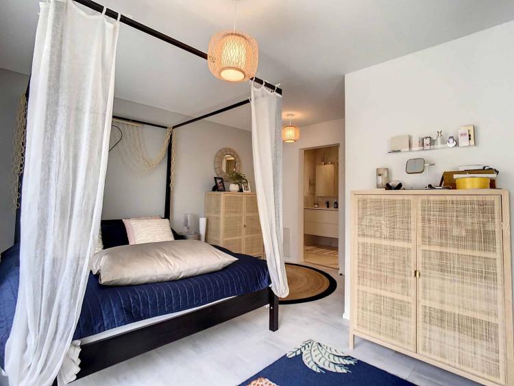 Villa contemporaine de 6.5 pièces dans les hauteurs de Neuchâtel