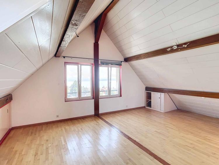 Maison individuelle avec vue sur le lac