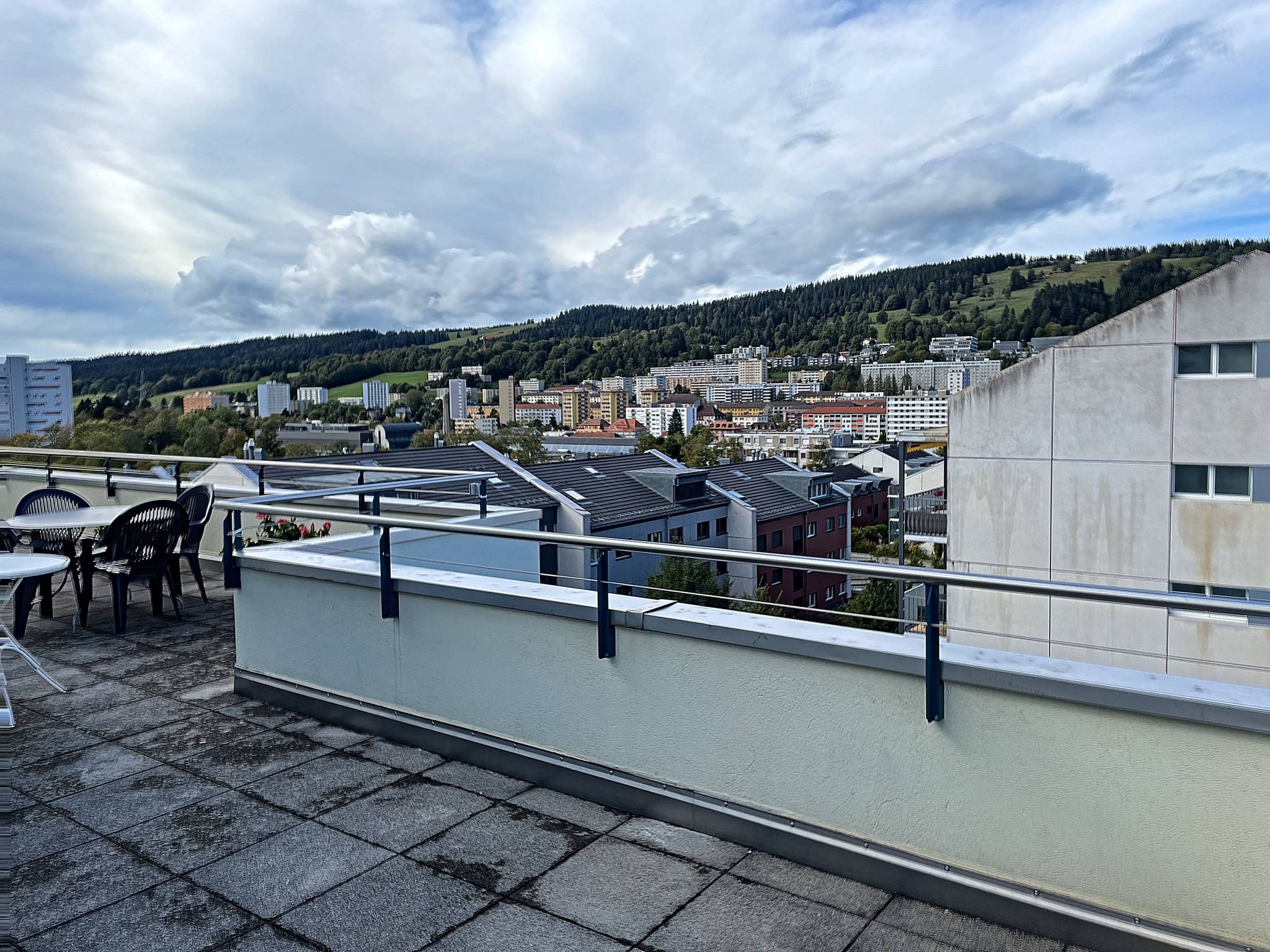 Attique de 6,5 pièces avec grande terrasse et magnifique vue !