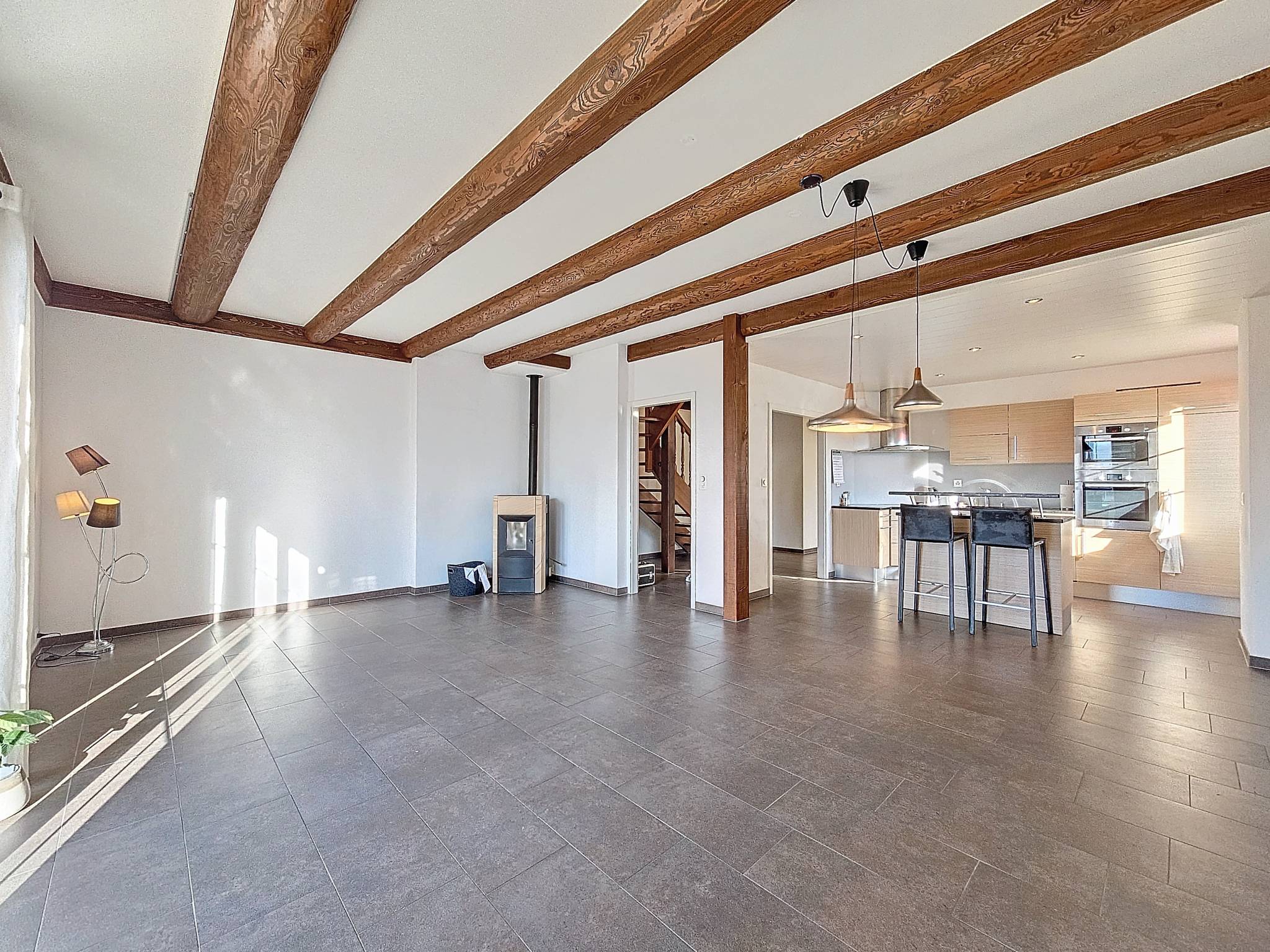 Appartement de 5.5 pièces avec deux terrasses et vue sur le lac de Neuchâtel