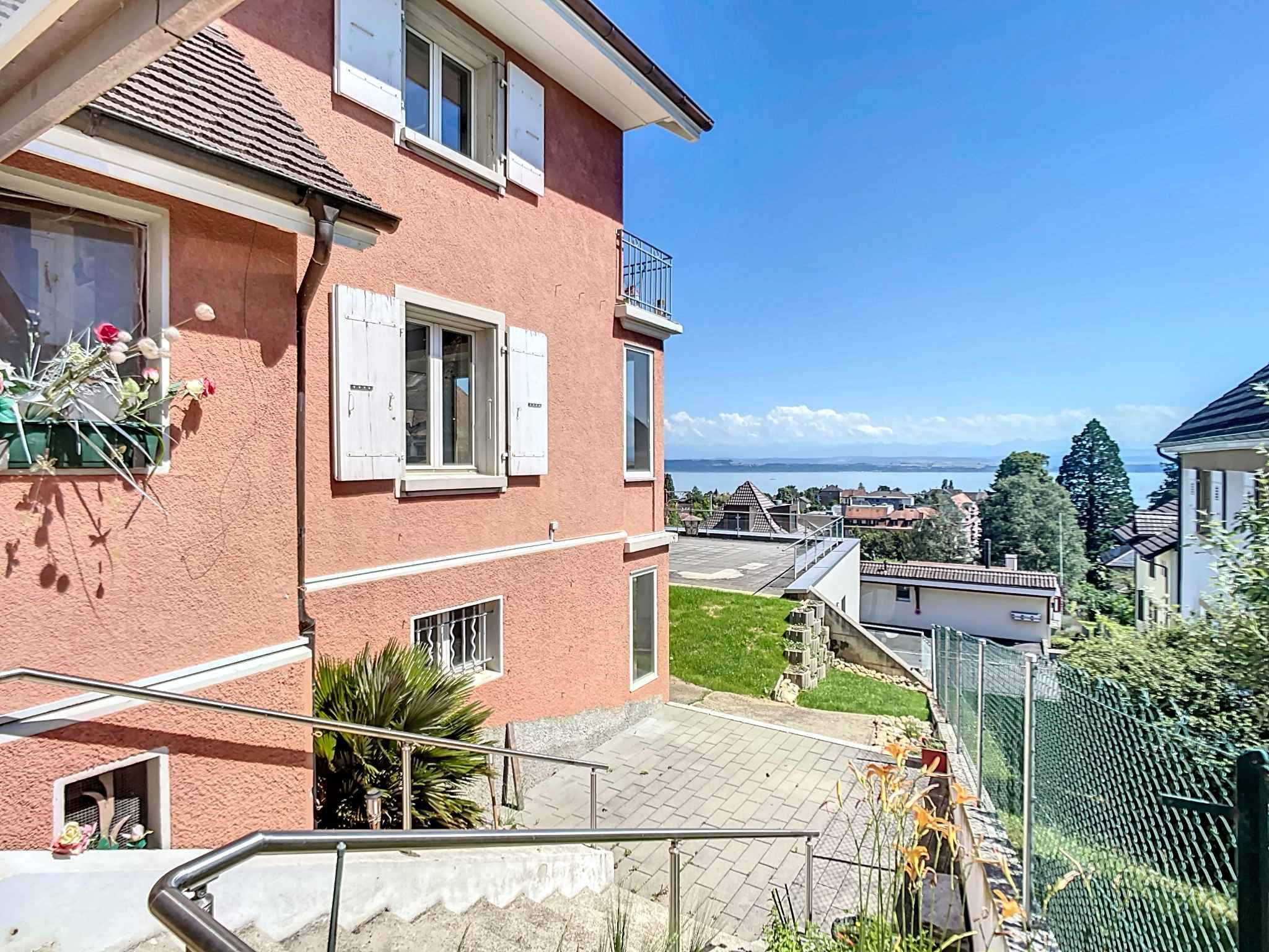 Maison individuelle avec vue sur le lac