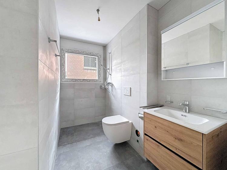 Élégant 3.5 pièces neuf avec deux espaces extérieurs