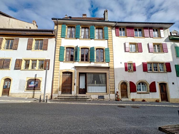 Belle maison villageoise du XVIII siècle au coeur de Grandson