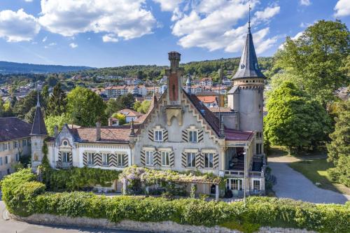 Château rempli d'histoire datant du XVIe siècle