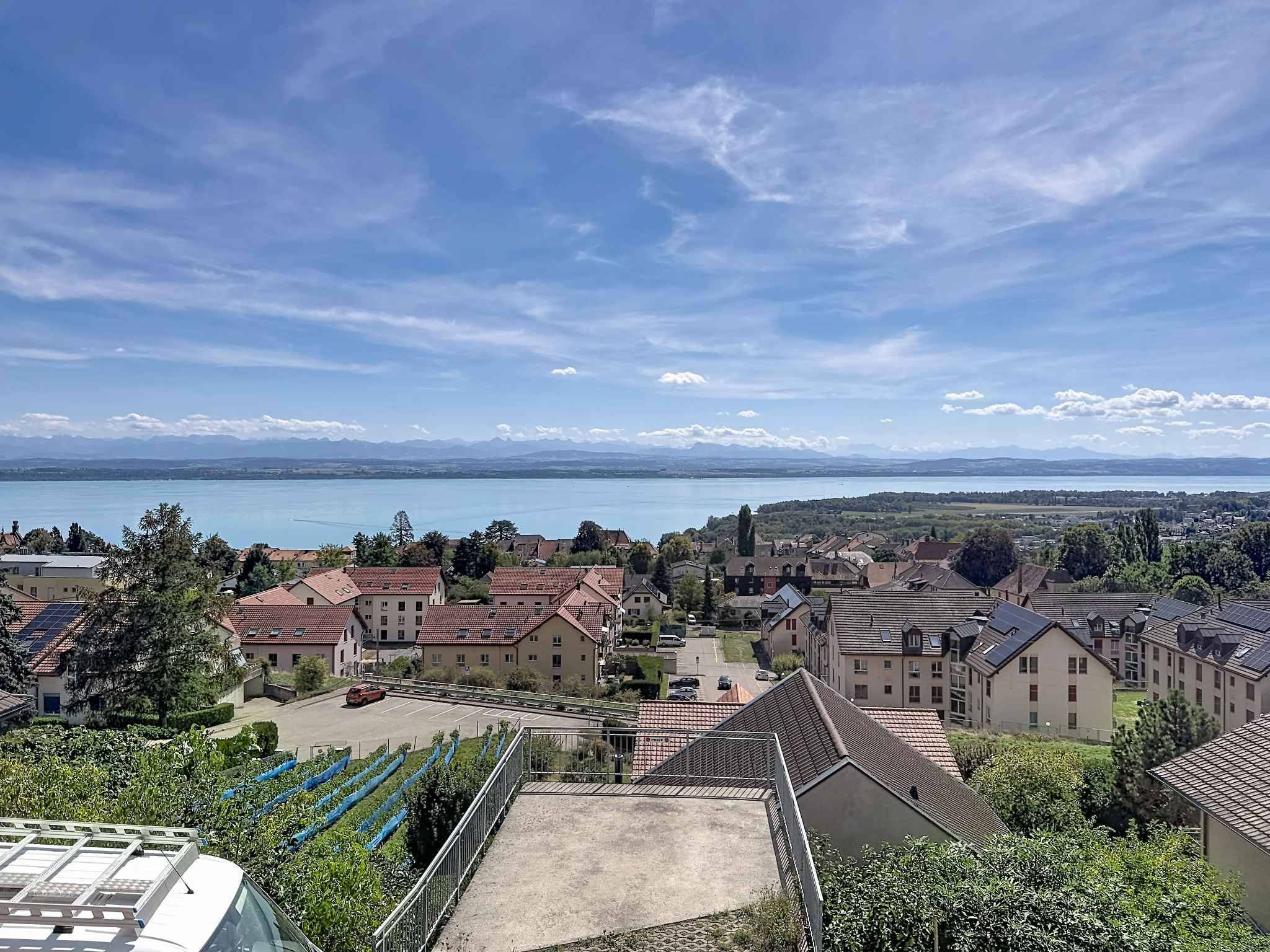 Appartement neuf de 3,5 pièces avec terrasse et vue panoramique