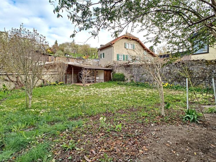 Belle maison villageoise du XVIII siècle au coeur de Grandson