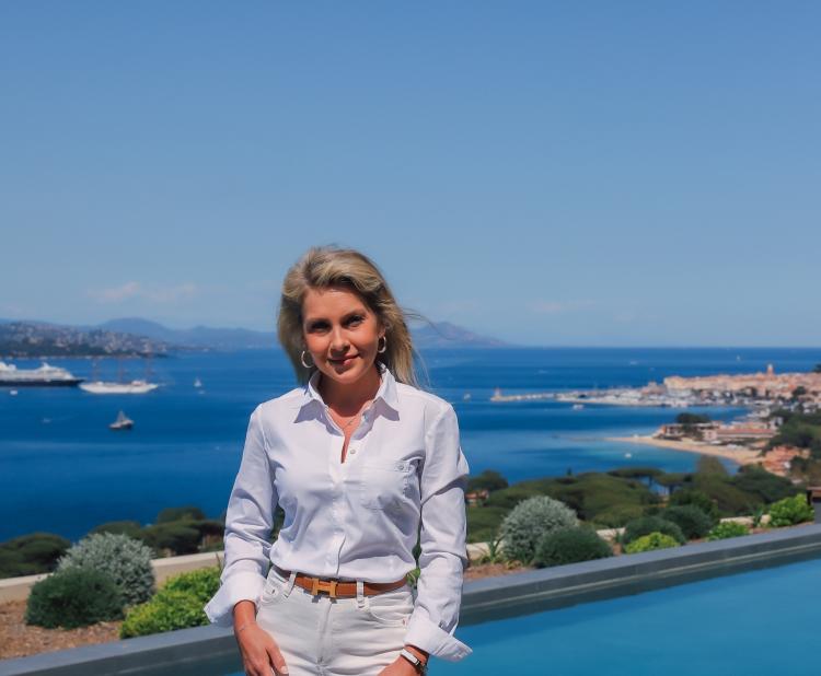 Galerie Saint Tropez Bay Property