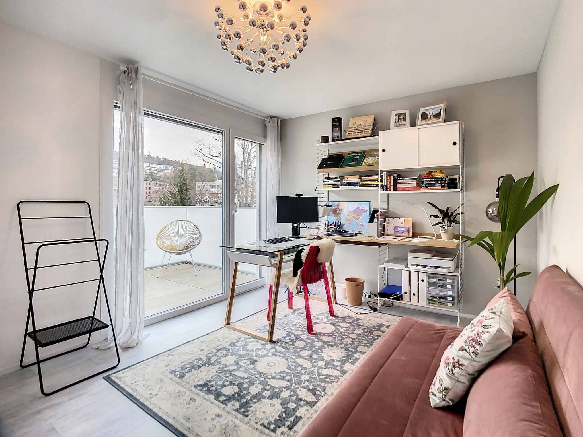 Villa contemporaine de 6.5 pièces dans les hauteurs de Neuchâtel