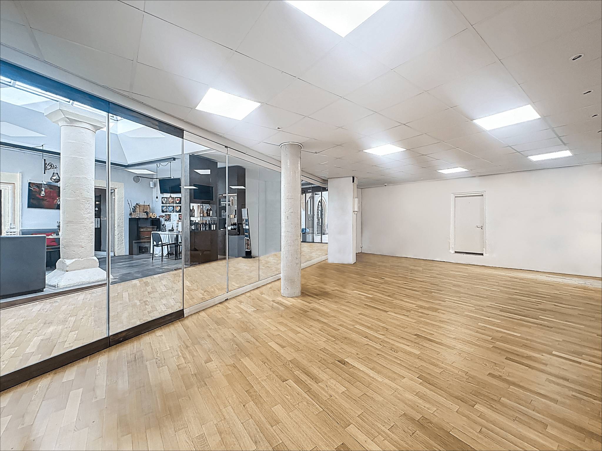 Magnifique arcade de 78 m2 à louer à l'hypercentre de Neuchâtel