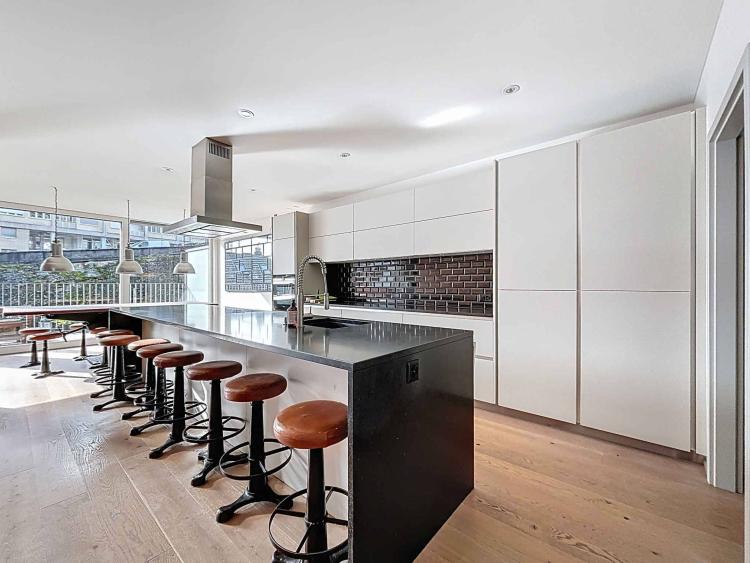 Duplex au style industriel en ville de Neuchâtel